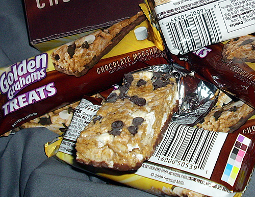 Devouring Golden Grahams Treats